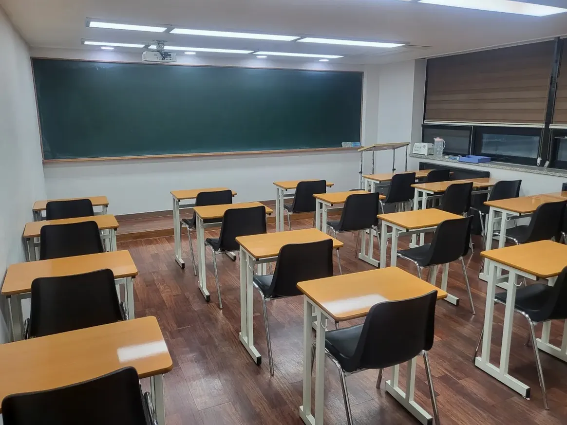 하동군 북천면 스터디룸 미팅룸 장비 주변 정밀 위생청소 사례 - 행진크린